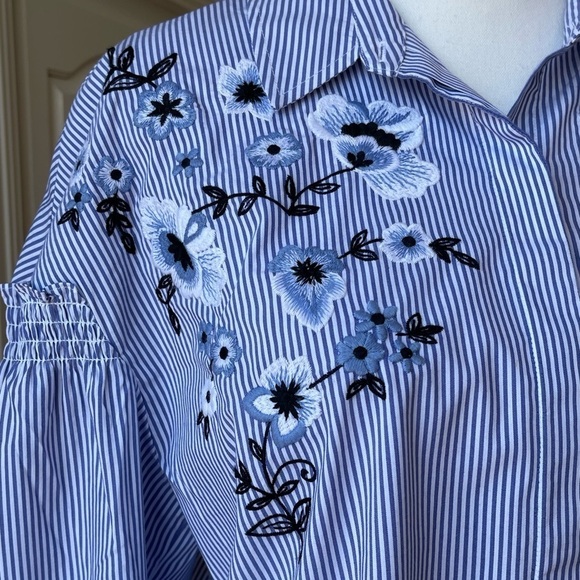 Halogen blue and white stripe embroidered top in a size medium office business - Picture 15 of 16